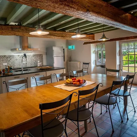 Villa De L'hubertiere *