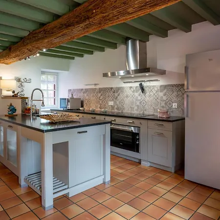 Villa De L'hubertiere