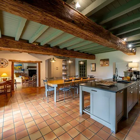 De L'hubertiere Villa