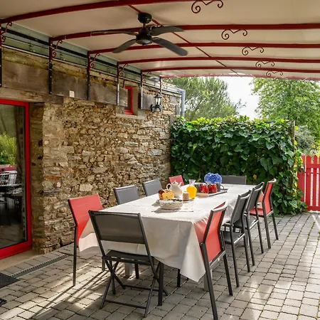 De L'hubertiere Villa *