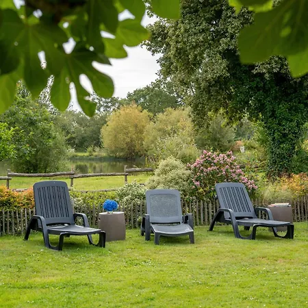 De L'hubertiere Villa *