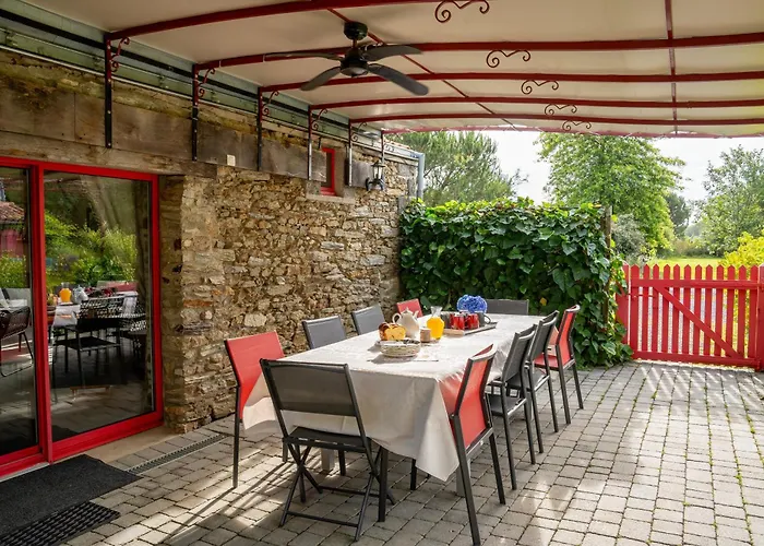 De L'hubertiere Villa *